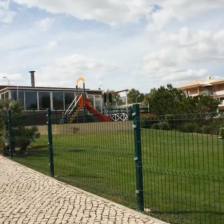 Com Piscina Em Albufeira, Corcovada Apartamento *