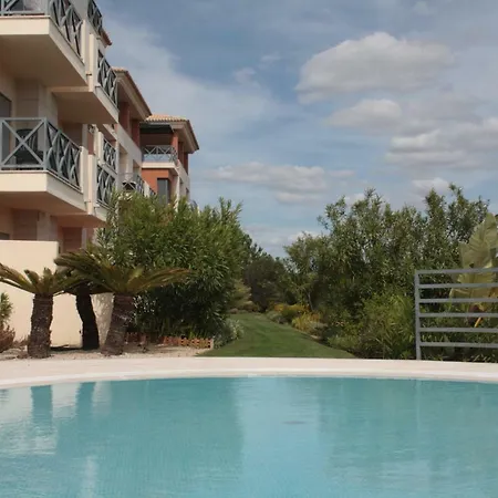 Com Piscina Em Albufeira, Corcovada