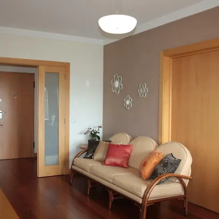 Com Piscina Em Albufeira, Corcovada アルブフェイラ