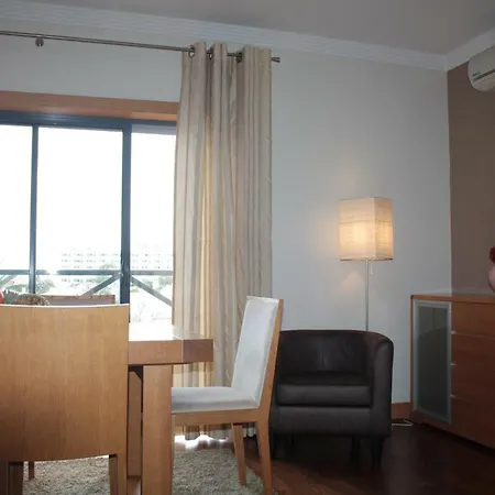 Com Piscina Em Albufeira, Corcovada * アルブフェイラ