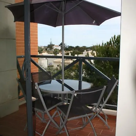 Com Piscina Em Albufeira, Corcovada アルブフェイラ