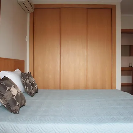 Com Piscina Em Albufeira, Corcovada * Albufeira